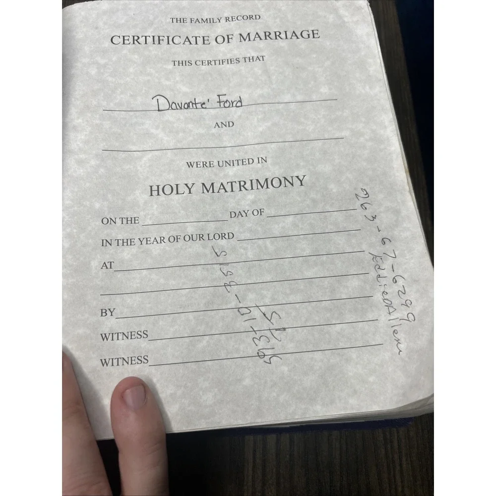 God's Holy Bible King James Version KJV Purple Easy Reading Margin Edition 1999